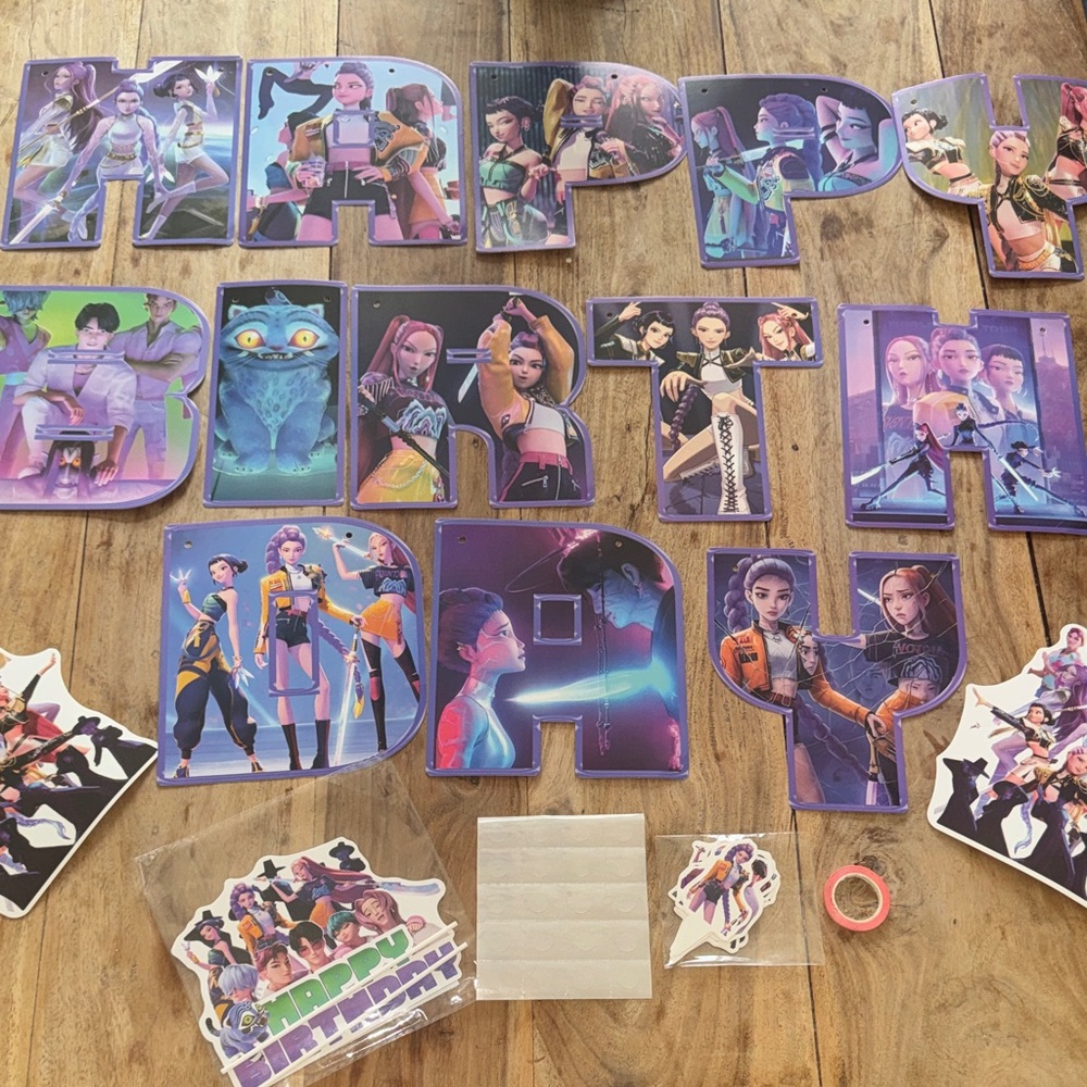 Kpop Demon Hunters Party Banner, cake topper and cupcake toppers with Characters